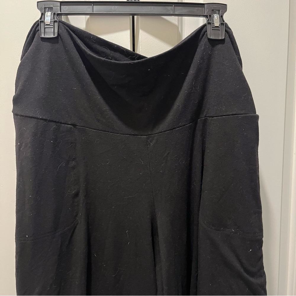 Old Navy Maternity Wide leg cropped pants